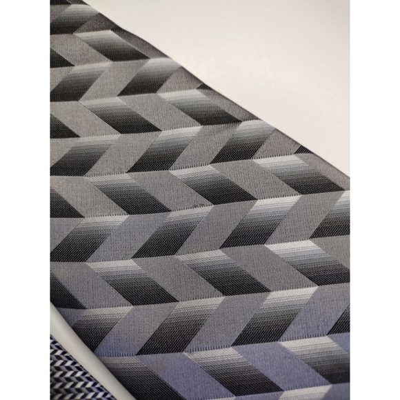 Bundle of 2 neckties - Picture 3 of 7